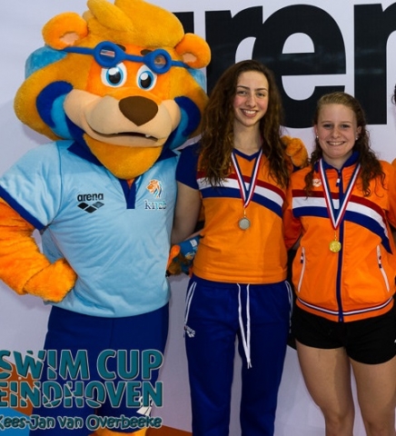 2017.SwimCup Eindhoven.Rosey en Tes