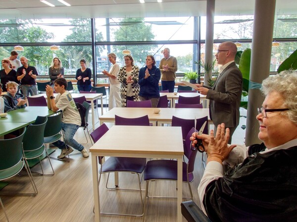 Foto opening bibliotheek Alfrink College