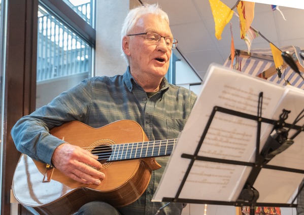 Meezingen met de Troubadour bij inZet Centrum fotograaf Jeroen Stahlecker