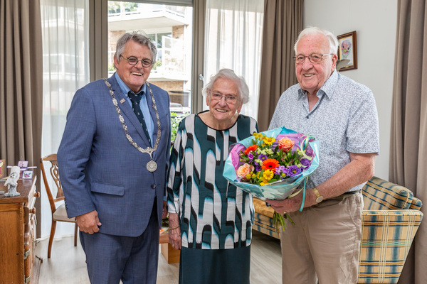 70 jarig bruidspaar Van Aalst 003