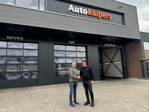 Overname Roelofswaert door Auto Kuipers juni 2024 foto 2