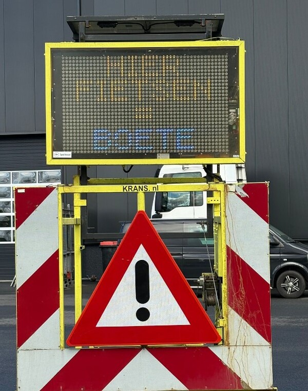 Matrixbord Hier fietsen boete
